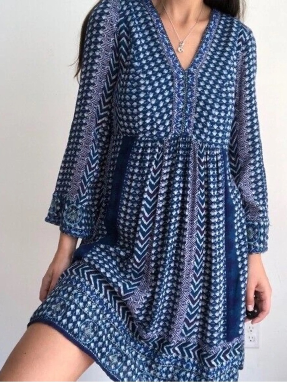 Anthropologie AKEMI + KIN Embroidered Tunic V-Neck Dress